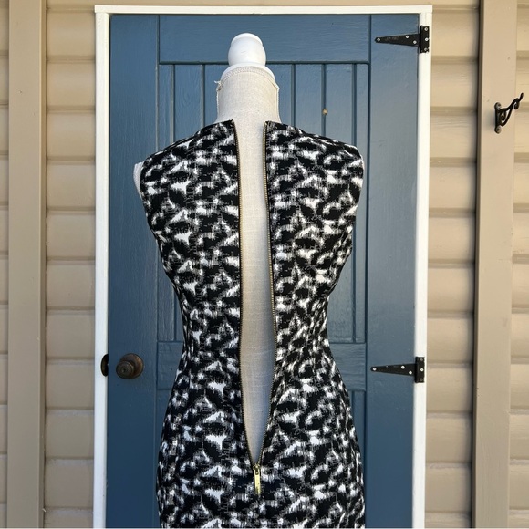 Calvin Klein Black and White Midi Dress Women’s Size 6 - Picture 4 of 8